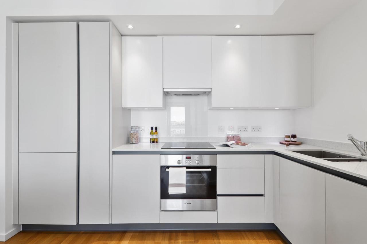 Ellie N Conys 3 Bedroom Apartment With 2 Bathrooms, An Ensuite, Kitchen And Balcony In Stratford Westfield London Exterior photo